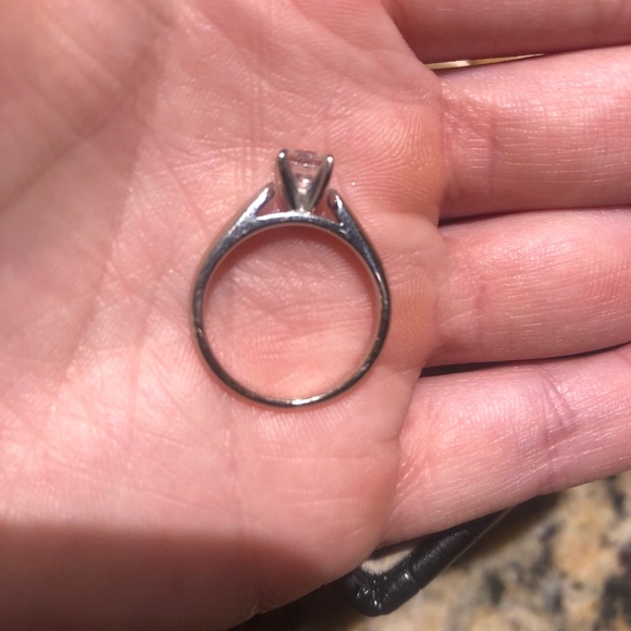 Princess cut diamond ring - Picture 4 of 4